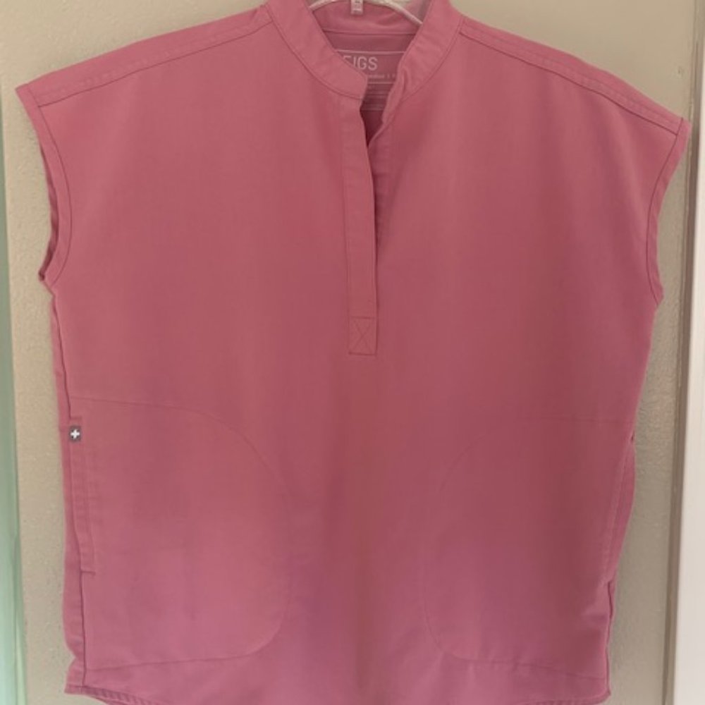 Figs Scrub Top
